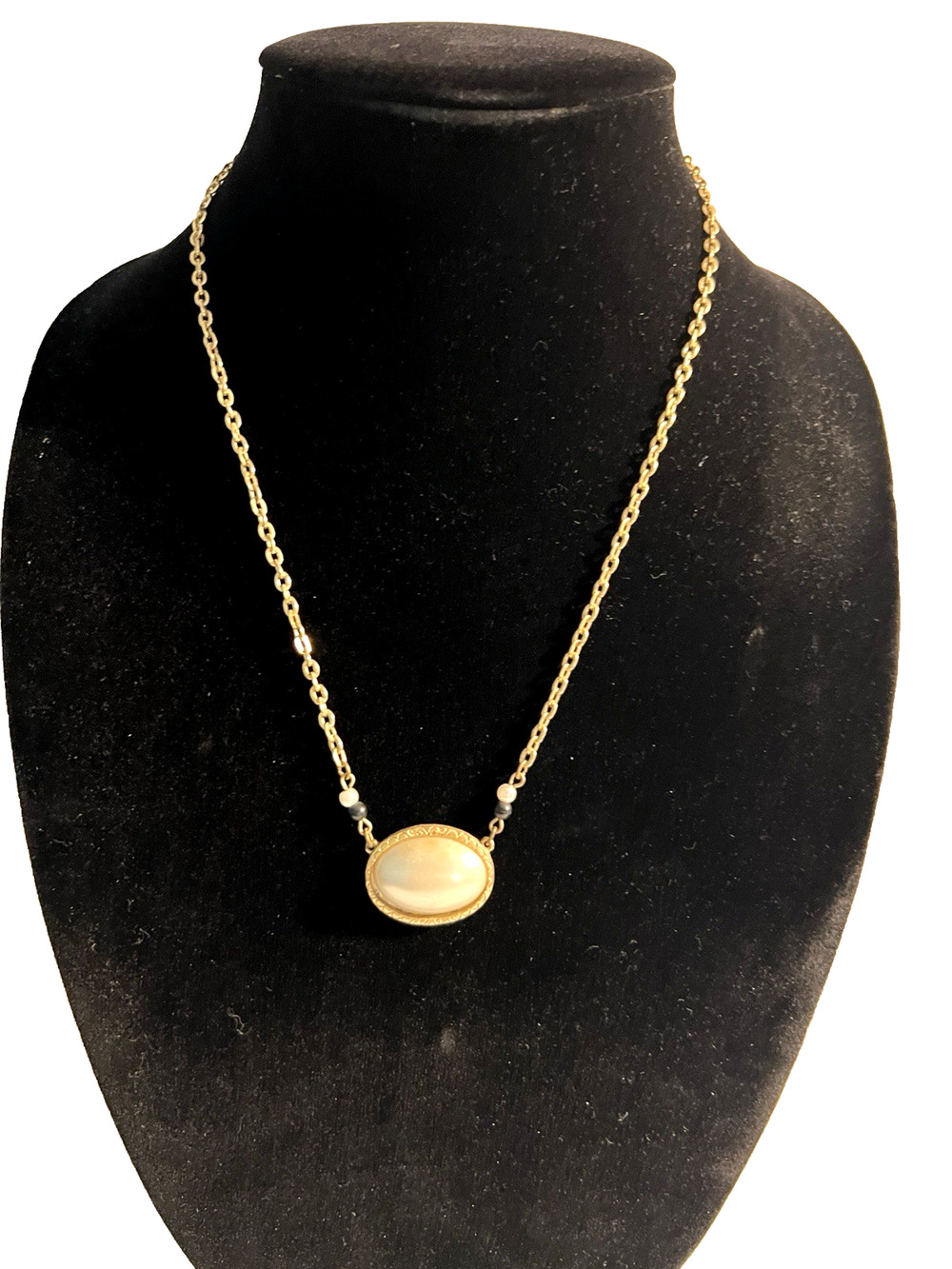 Faux Pearl Cabachon Necklace w/ Beads Gold Tone Filigree Chain Vintage
